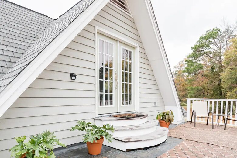 Polished Guest Suite with a Balcony in Charleston - Charleston, South Carolina