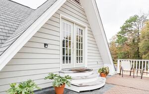 Polished Guest Suite with a Balcony in Charleston - Charleston, South Carolina