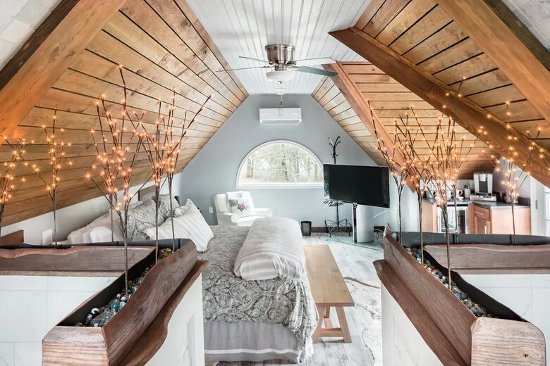 Polished Guest Suite with a Balcony in Charleston - Charleston, South Carolina