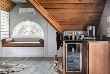 Polished Guest Suite with a Balcony in Charleston - Charleston, South Carolina