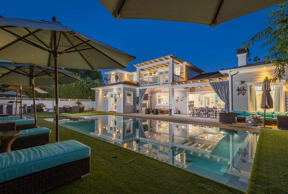 Villa Cassandra - Tarzana, California