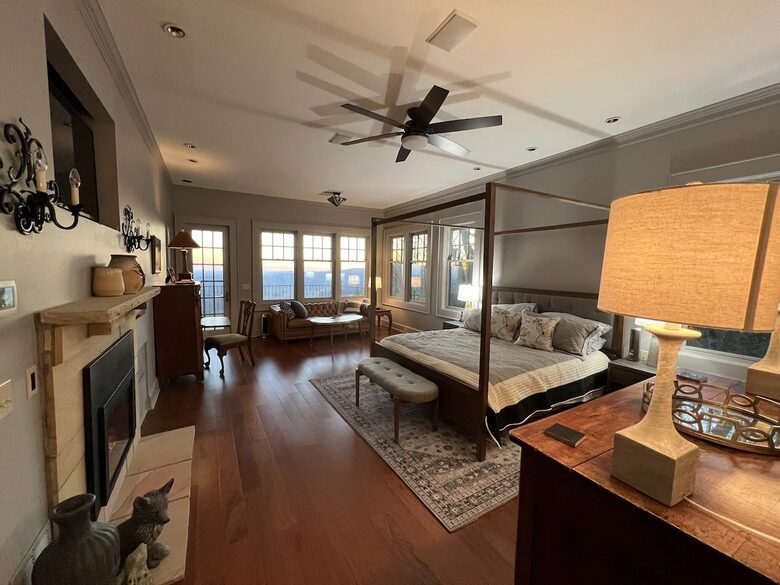 Highlands Home with Stunning Blue Valley Views - Highlands, North Carolina