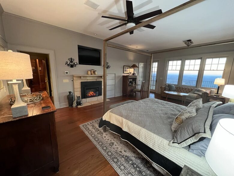 Highlands Home with Stunning Blue Valley Views - Highlands, North Carolina