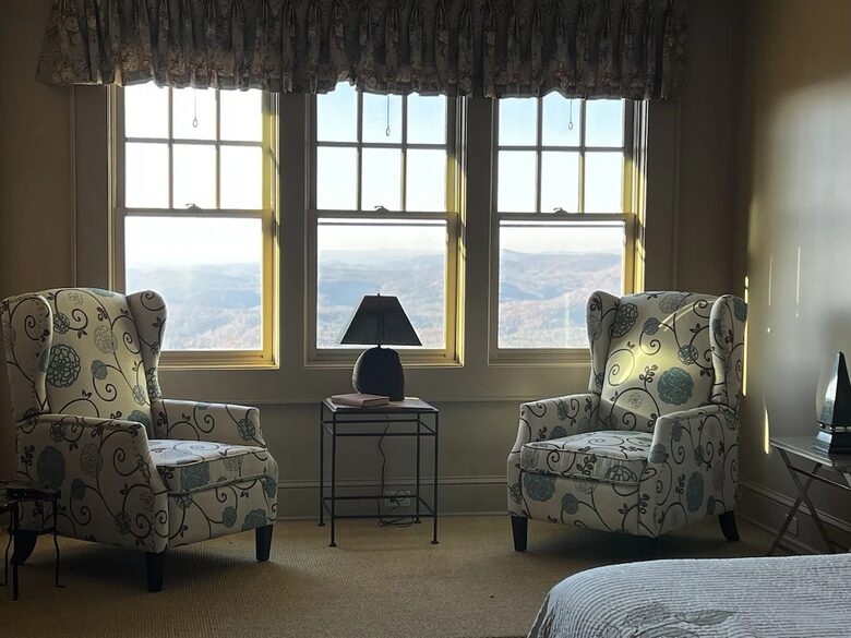 Highlands Home with Stunning Blue Valley Views - Highlands, North Carolina