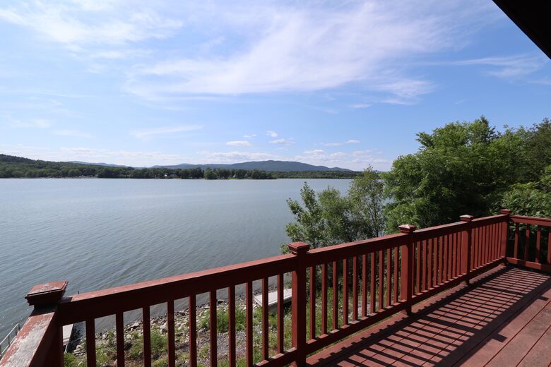 Vermont Lakefront Paradise - Bridport, Vermont