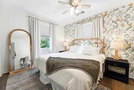 Charming Charleston downtown home - Charleston, South Carolina