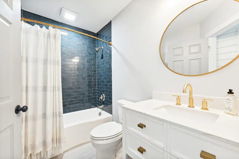 Charming Charleston downtown home - Charleston, South Carolina