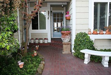Gateway to Napa Valley With A Billion Dollar View Villa - Vallejo, California