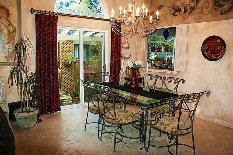 Gateway to Napa Valley With A Billion Dollar View Villa - Vallejo, California