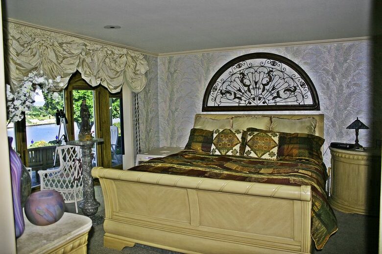 Gateway to Napa Valley With A Billion Dollar View Villa - Vallejo, California