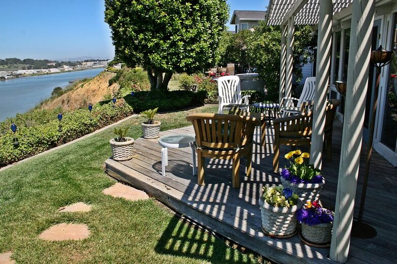 Gateway to Napa Valley With A Billion Dollar View Villa - Vallejo, California