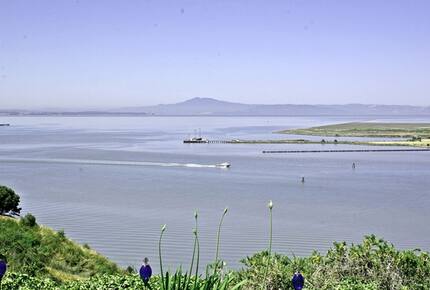 Gateway to Napa Valley With A Billion Dollar View Villa - Vallejo, California