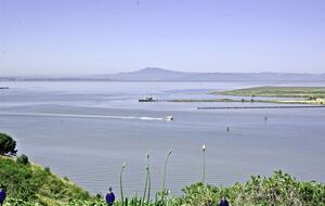 Gateway to Napa Valley With A Billion Dollar View Villa - Vallejo, California