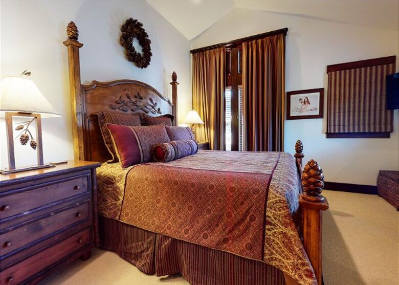 Juniper Springs Retreat - Mammoth Lakes, California