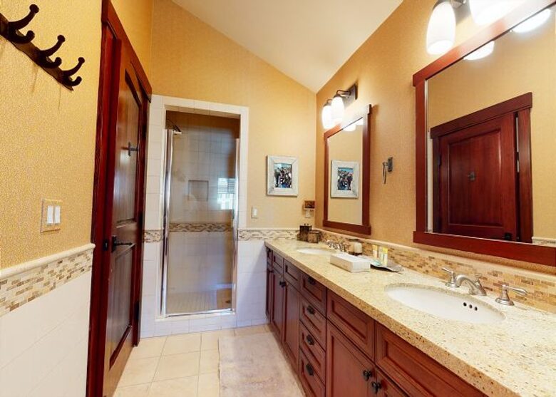 Juniper Springs Retreat - Mammoth Lakes, California