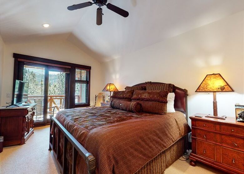 Juniper Springs Retreat - Mammoth Lakes, California
