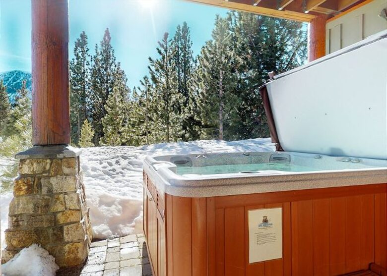 Juniper Springs Retreat - Mammoth Lakes, California