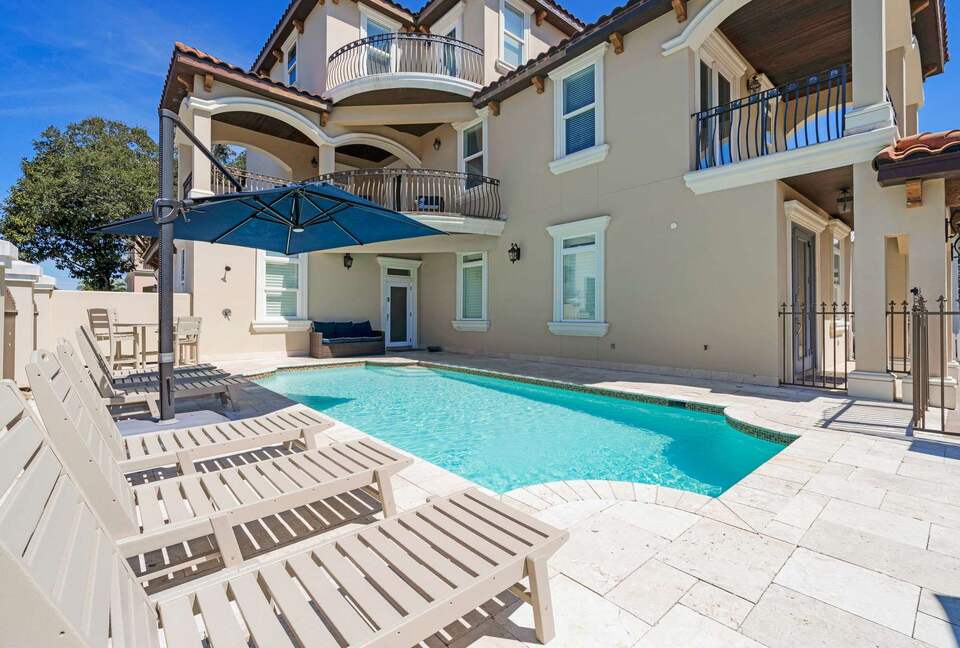 Sun Kissed Beach Retreat | One Block to Private Beach Access - Miramar Beach, Florida