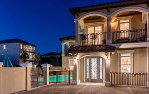 Sun Kissed Beach Retreat | One Block to Private Beach Access - Miramar Beach, Florida