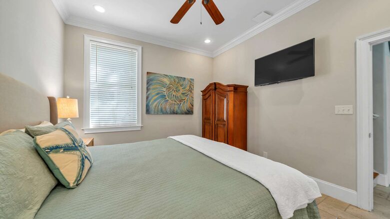 Sun Kissed Beach Retreat | One Block to Private Beach Access - Miramar Beach, Florida