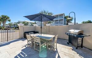 Sun Kissed Beach Retreat | One Block to Private Beach Access - Miramar Beach, Florida