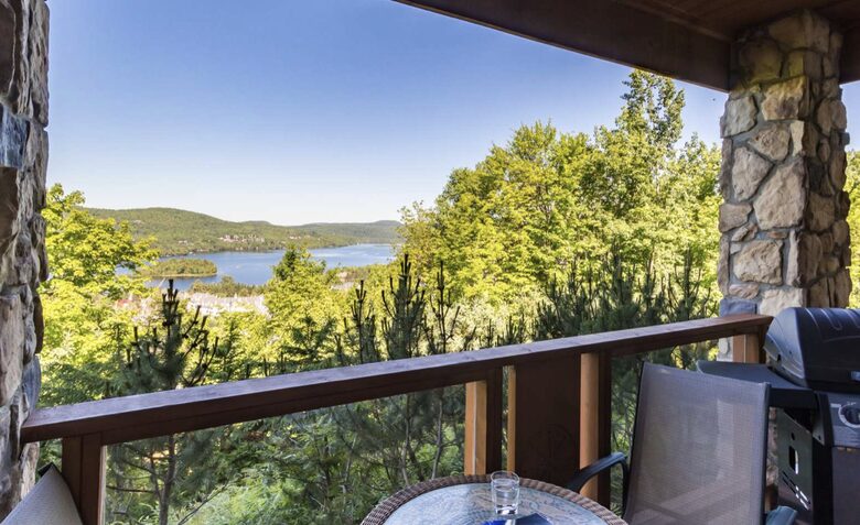 Luxurious Ski In Ski Out 2 Bedroom Equinoxe Tremblant - Mont-Tremblant, Canada