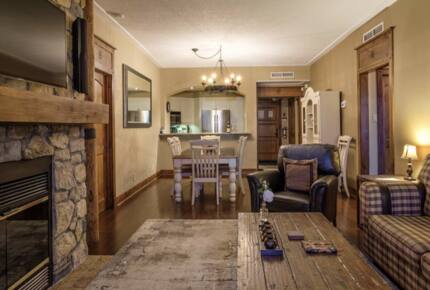 Luxurious Ski In Ski Out 2 Bedroom Equinoxe Tremblant - Mont-Tremblant, Canada