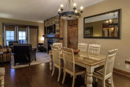 Luxurious Ski In Ski Out 2 Bedroom Equinoxe Tremblant - Mont-Tremblant, Canada