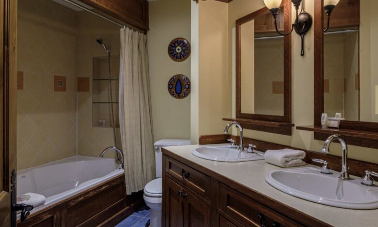 Luxurious Ski In Ski Out 2 Bedroom Equinoxe Tremblant - Mont-Tremblant, Canada
