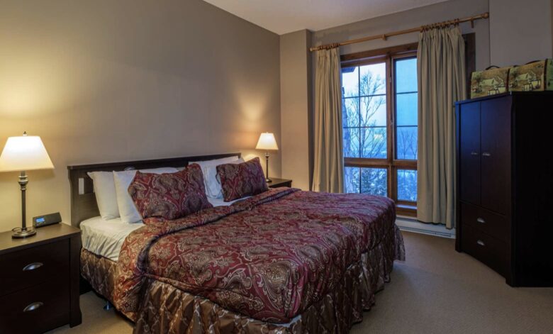 Luxurious Ski In Ski Out 2 Bedroom Equinoxe Tremblant - Mont-Tremblant, Canada