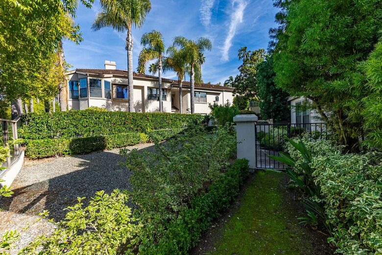 Bay Cove Getaway - Newport Beach, California