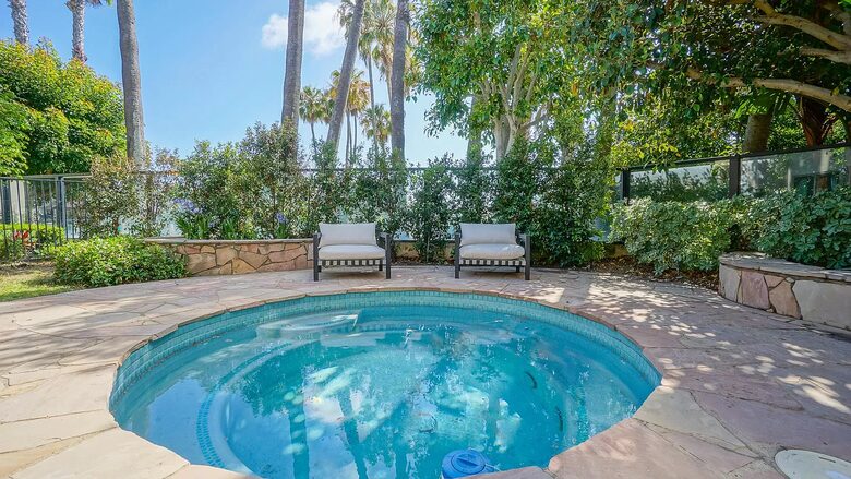 Bay Cove Getaway - Newport Beach, California