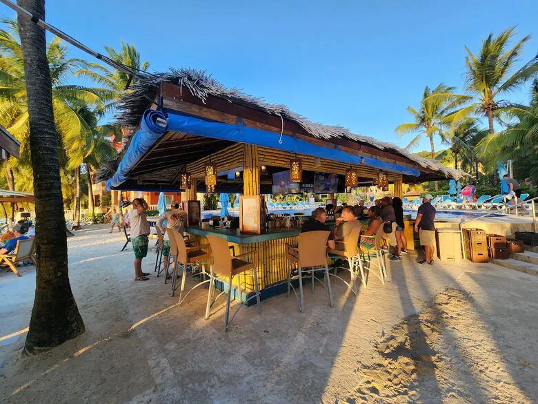 Infinity Bay Spa and Beach Resort, West Bay Beach - Roatan, Honduras - Infinity Bay Resort, Honduras