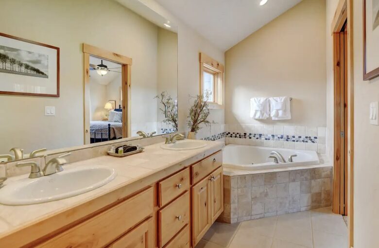 Lakota Luxury Rocky Mountain Ski Chalet - Winter Park, Colorado