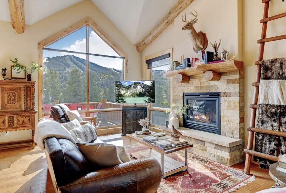 Lakota Luxury Rocky Mountain Ski Chalet - Winter Park, Colorado