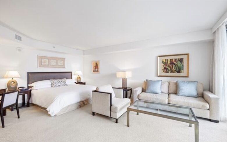 Honolulu Residential-Style Suite - Honolulu, Hawaii