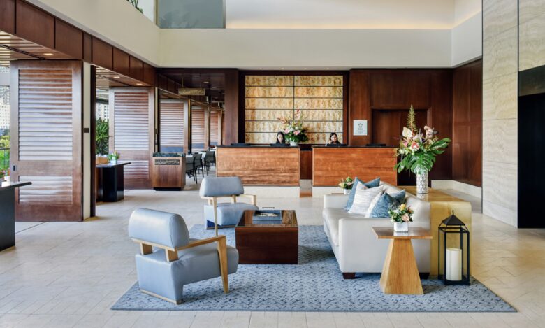 Lobby Level - Front Desk