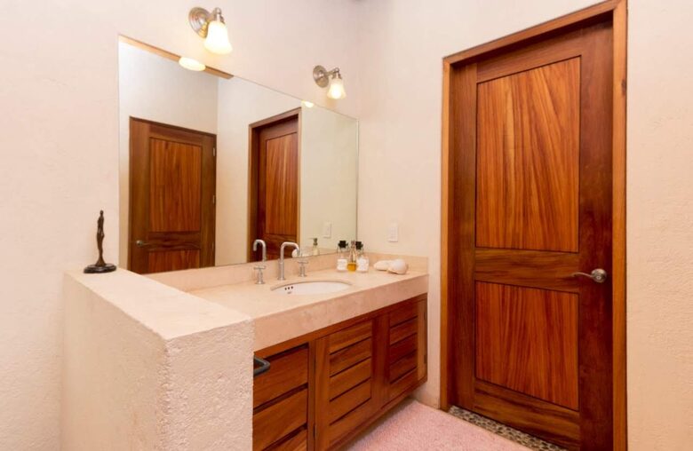 full bathroom