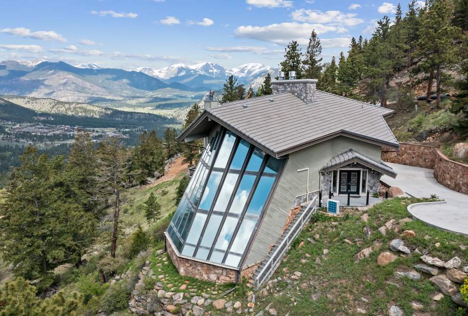 Breathtaking Luxury Mountain Retreat - Estes Park, Colorado