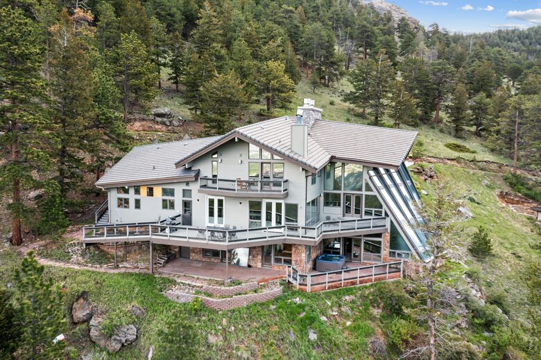 Breathtaking Luxury Mountain Retreat - Estes Park, Colorado