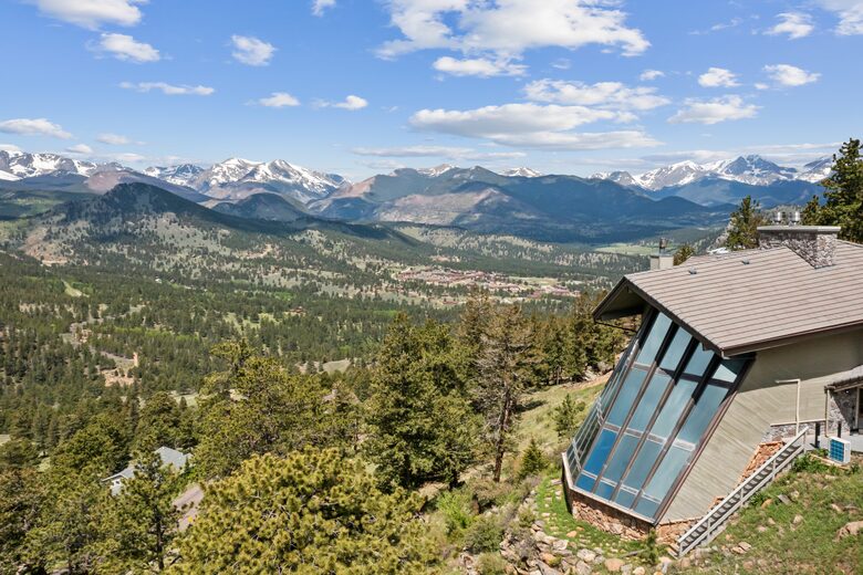 Breathtaking Luxury Mountain Retreat - Estes Park, Colorado