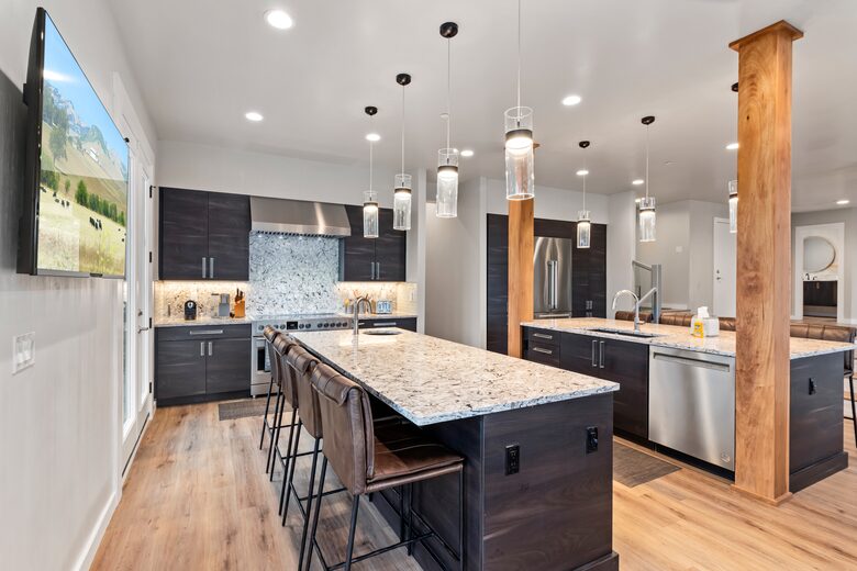 Breathtaking Luxury Mountain Retreat - Estes Park, Colorado