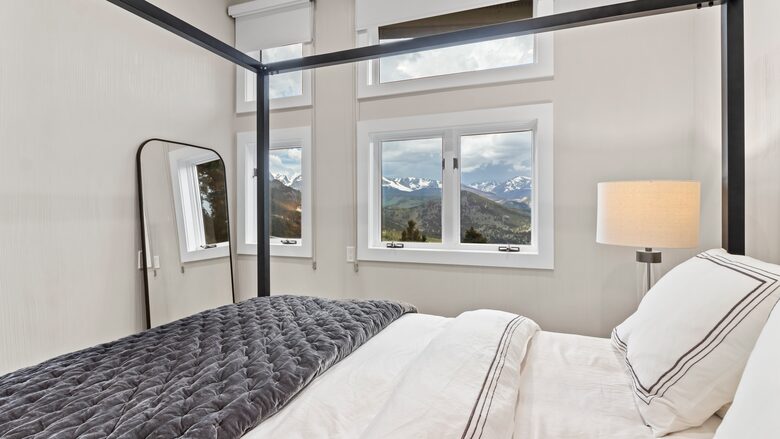 Breathtaking Luxury Mountain Retreat - Estes Park, Colorado
