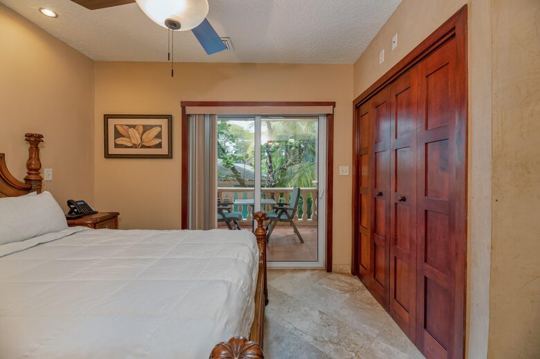 Infinity Bay Spa and Beach Resort, West Bay Beach - Roatan, Honduras - Infinity Bay Resort, Honduras