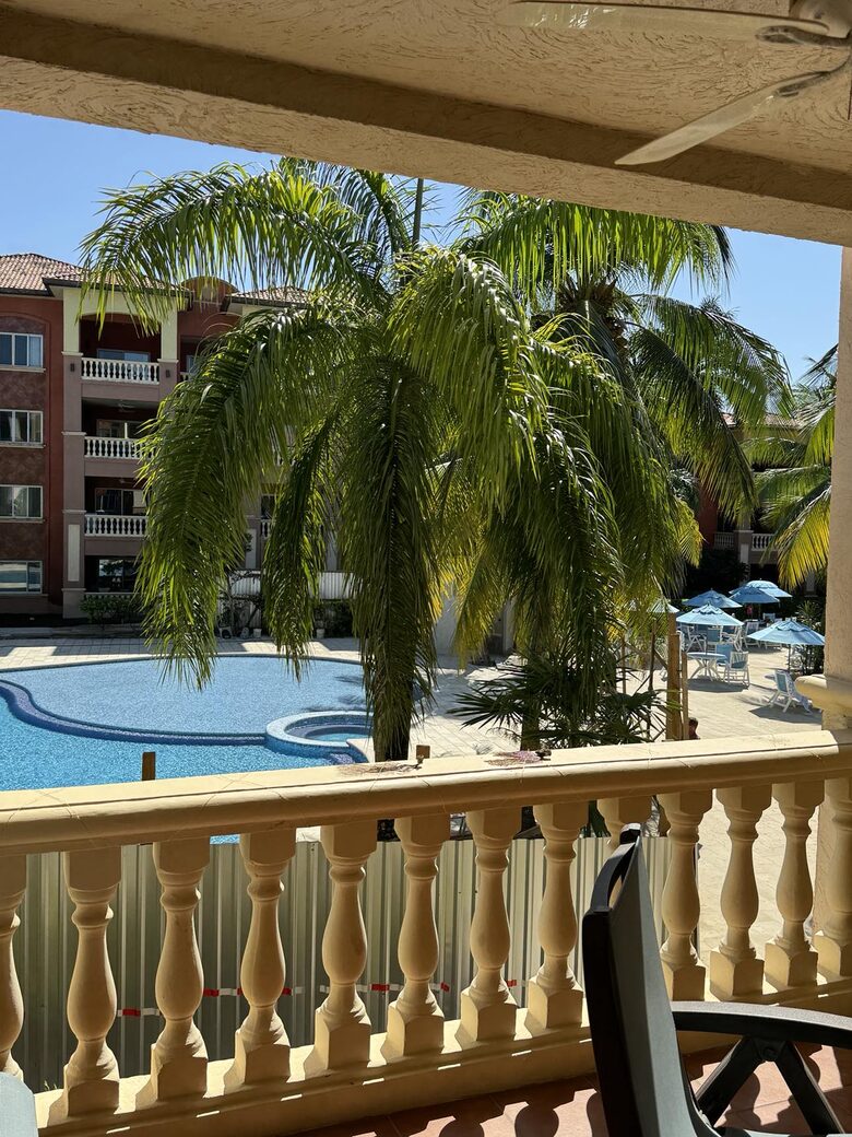 Infinity Bay Spa and Beach Resort, West Bay Beach - Roatan, Honduras - Infinity Bay Resort, Honduras