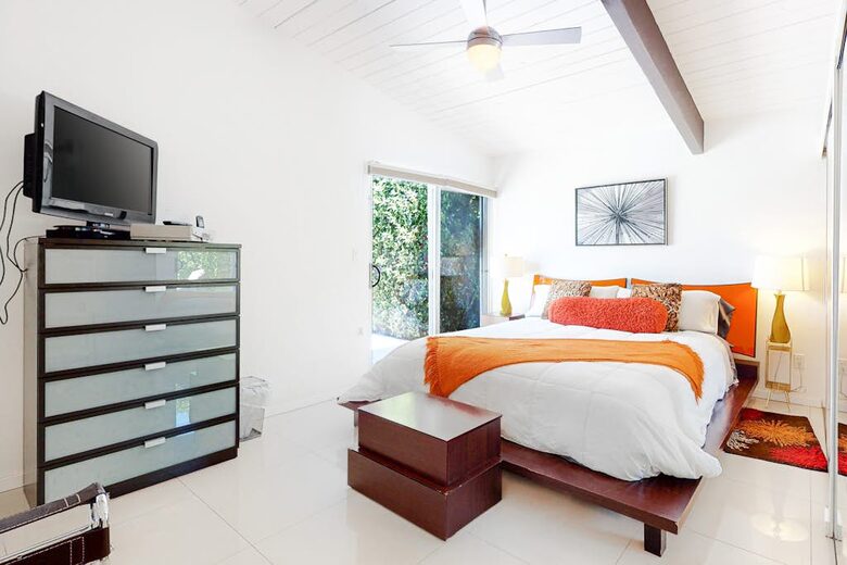 Midcentury Modern Escape - Palm Springs, California