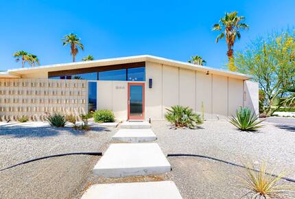 Midcentury Modern Escape - Palm Springs, California