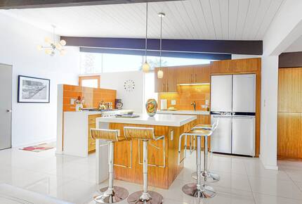 Midcentury Modern Escape - Palm Springs, California