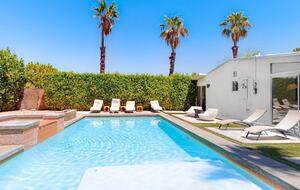 Midcentury Modern Escape - Palm Springs, California