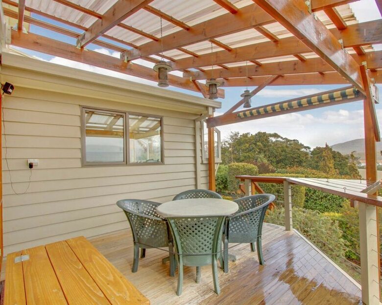 The Lake House - Kalkite, Australia